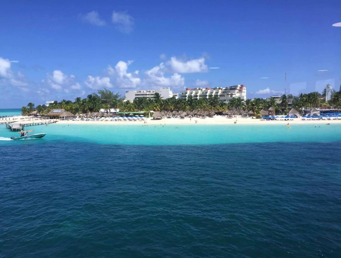 Hotel Bucaneros Isla Mujeres Buitenkant foto